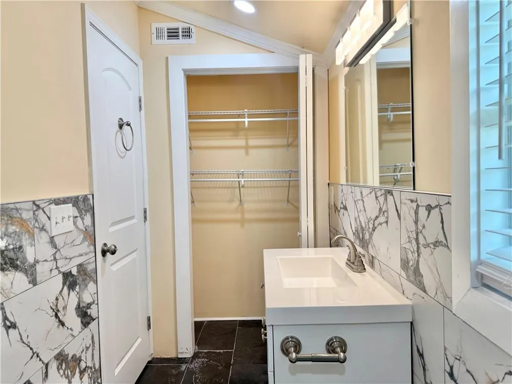 1759 Bolton Road NW Atlanta, GA 30318