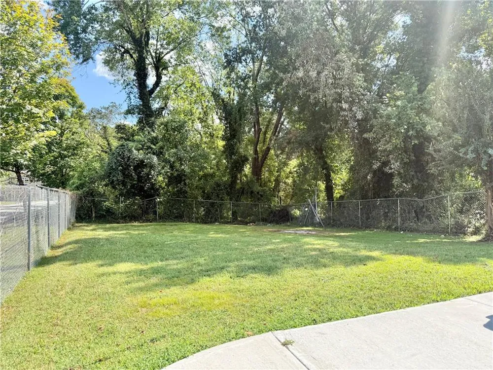 1759 Bolton Road NW Atlanta, GA 30318
