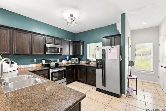 6738 UTOPIA HTS San Antonio, TX 78223