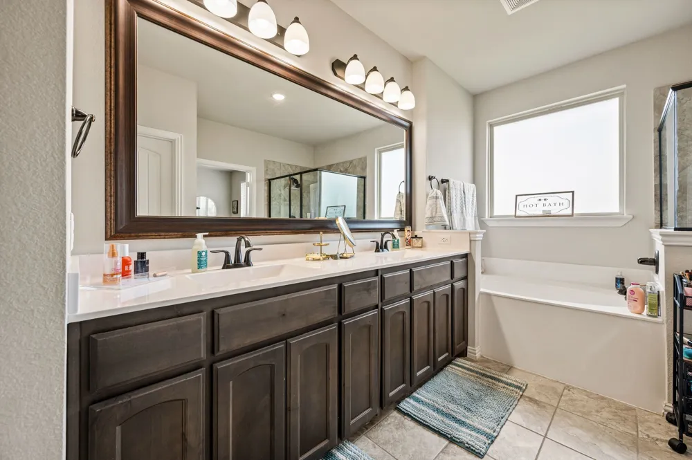 1504 Shindig Court Weatherford, TX 76087