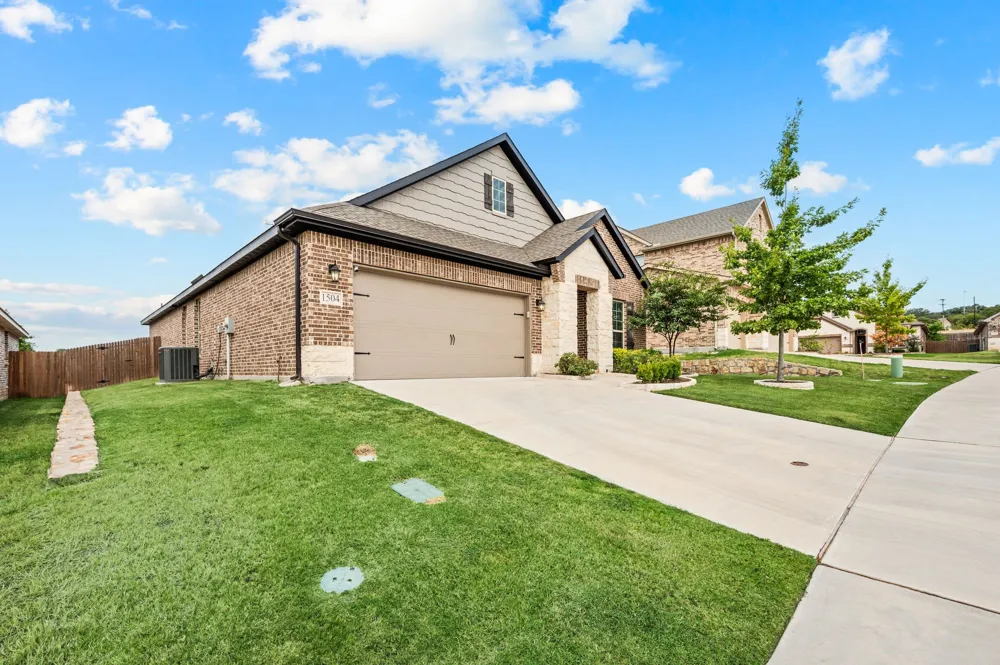 1504 Shindig Court Weatherford, TX 76087