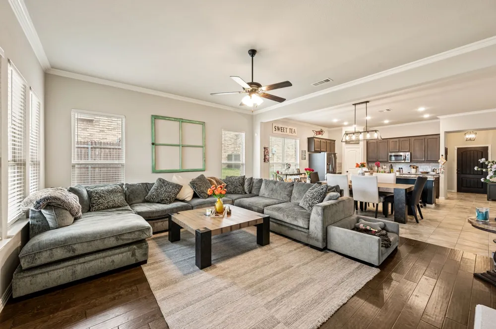 1504 Shindig Court Weatherford, TX 76087