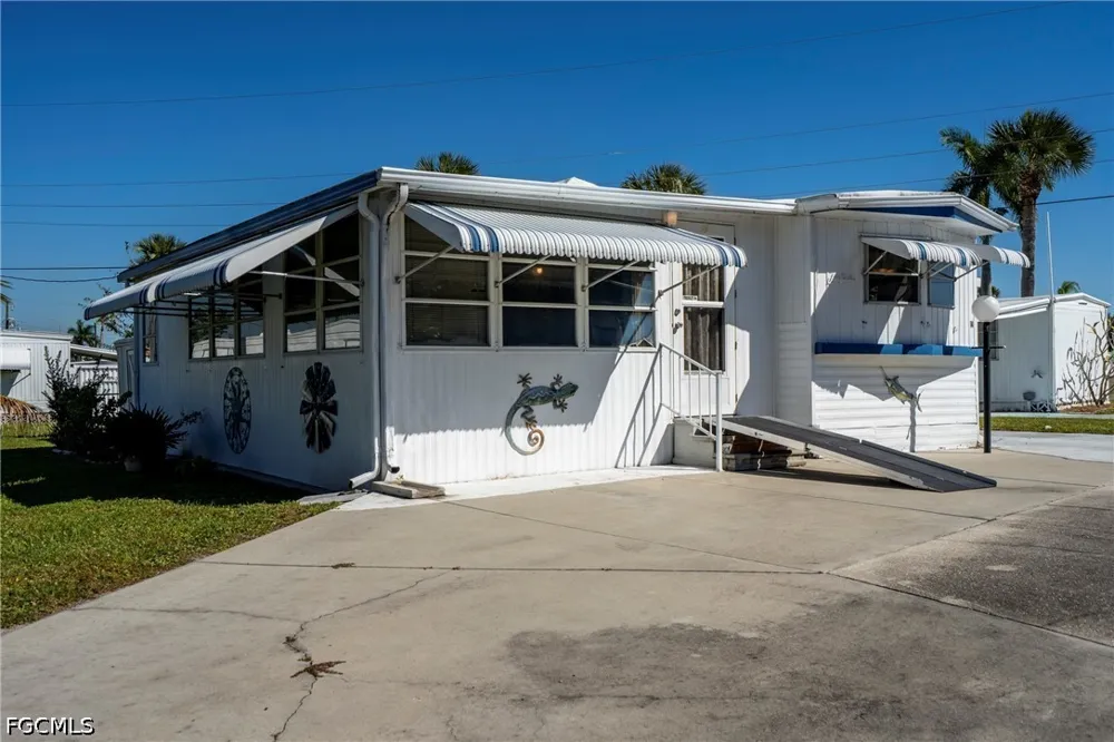 Palm Beach Boulevard #14 Fort Myers, FL 33905