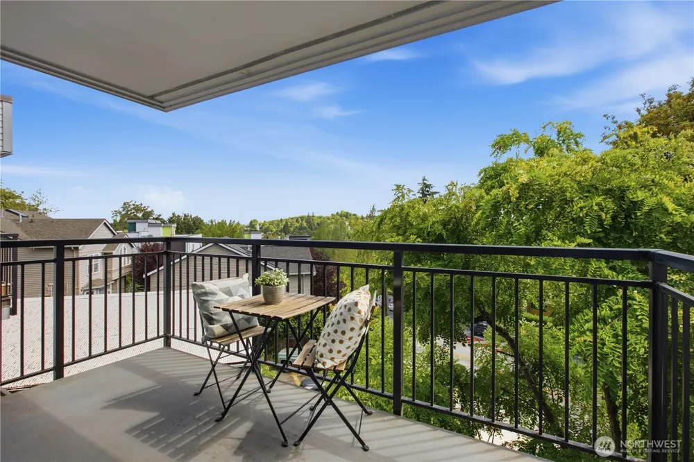 2512 E Madison Street #303 Seattle, WA 98112