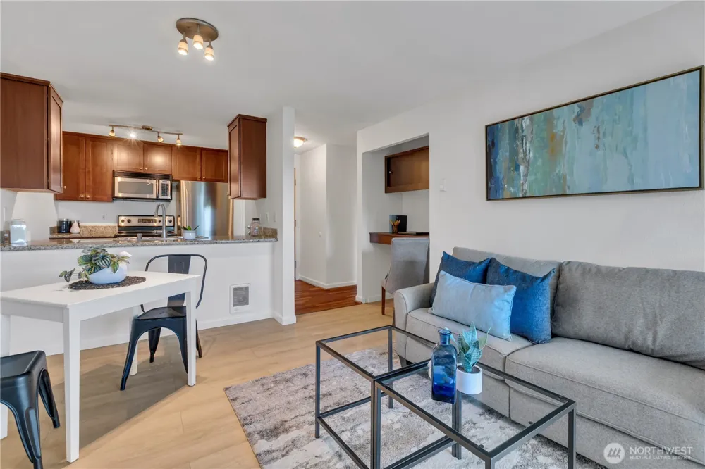 2512 E Madison Street #303 Seattle, WA 98112