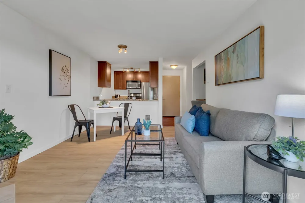 2512 E Madison Street #303 Seattle, WA 98112