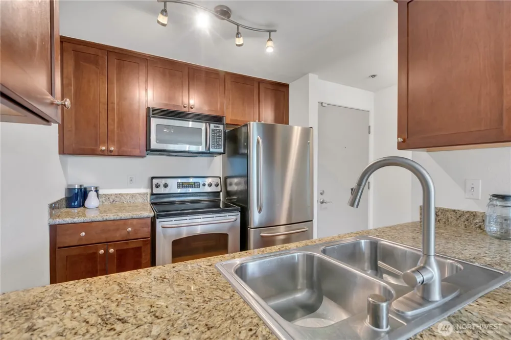 2512 E Madison Street #303 Seattle, WA 98112