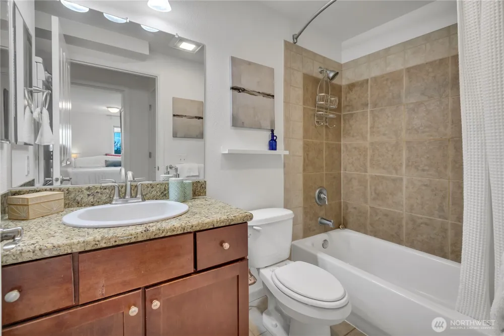 2512 E Madison Street #303 Seattle, WA 98112