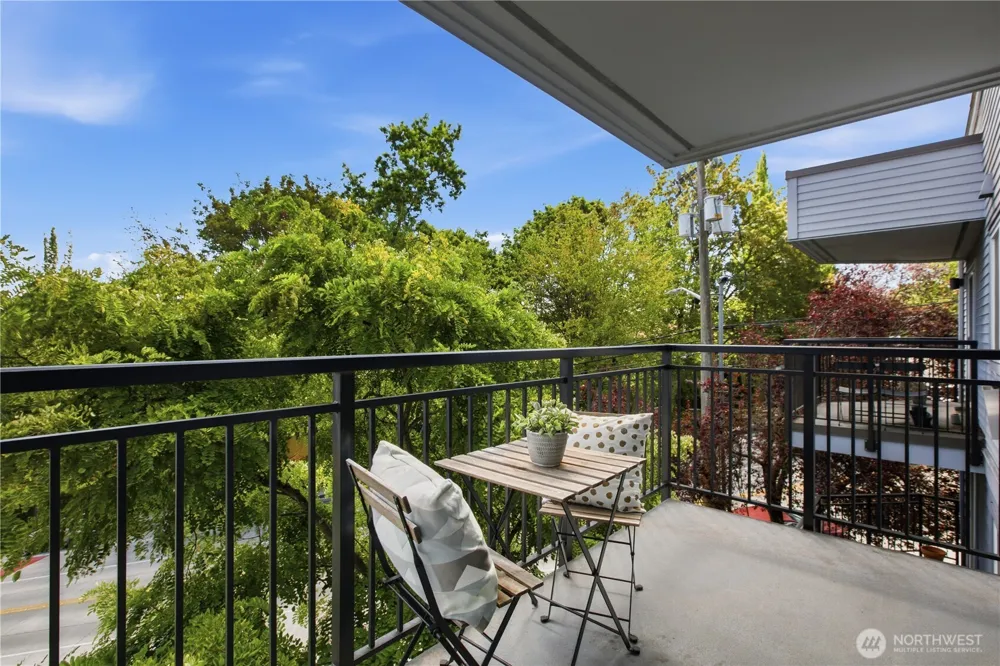 2512 E Madison Street #303 Seattle, WA 98112