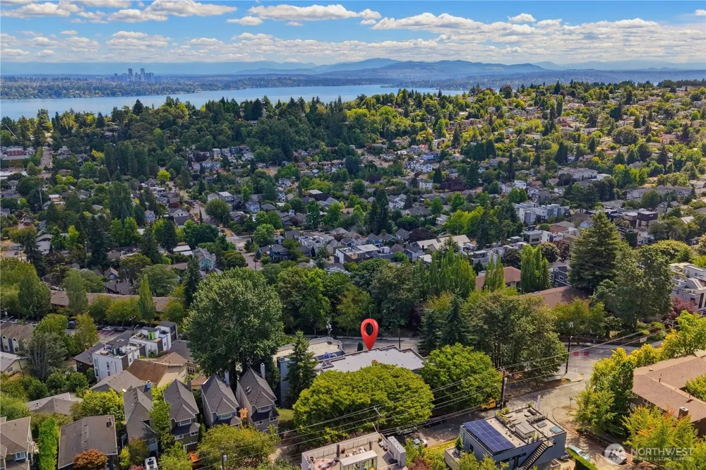 2512 E Madison Street #303 Seattle, WA 98112