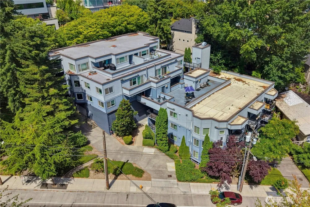2512 E Madison Street #303 Seattle, WA 98112