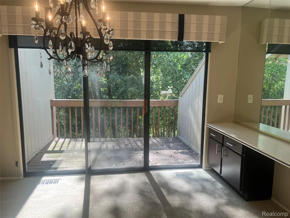 5529 Walnut Circle W West Bloomfield Charter Township, MI 48322