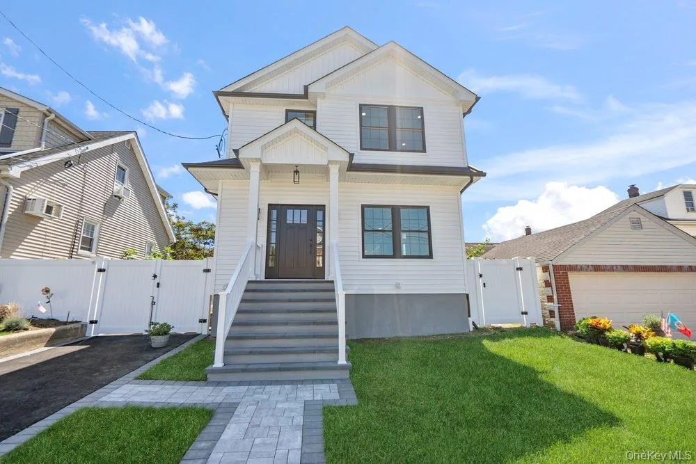 101 Brown Street Mineola, NY 11501