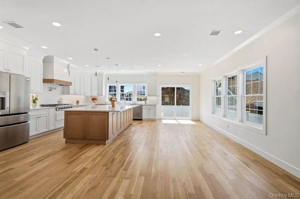 101 Brown Street Mineola, NY 11501