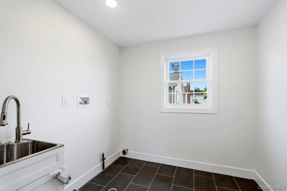 101 Brown Street Mineola, NY 11501