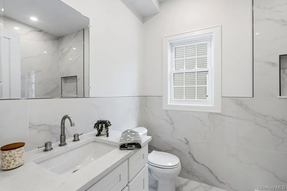 101 Brown Street Mineola, NY 11501