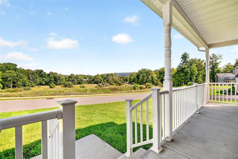14 Hopkins Court Washingtonville, NY 10992