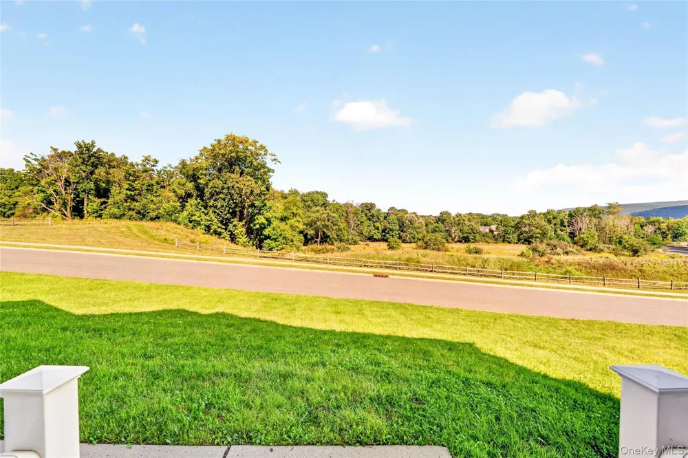 14 Hopkins Court Washingtonville, NY 10992