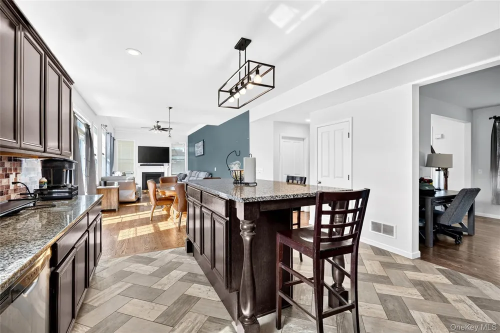 14 Hopkins Court Washingtonville, NY 10992