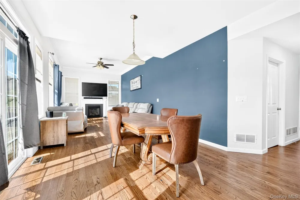 14 Hopkins Court Washingtonville, NY 10992
