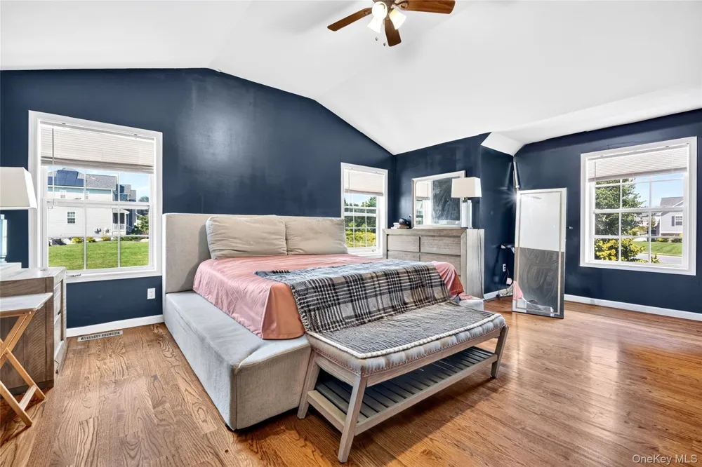 14 Hopkins Court Washingtonville, NY 10992