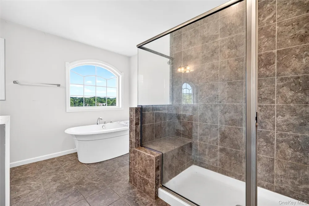 14 Hopkins Court Washingtonville, NY 10992