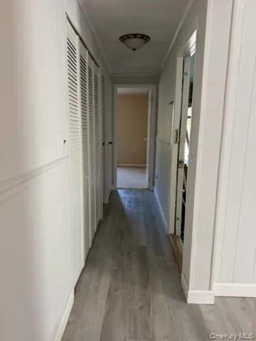 131 Village Circle W Manorville, NY 11949