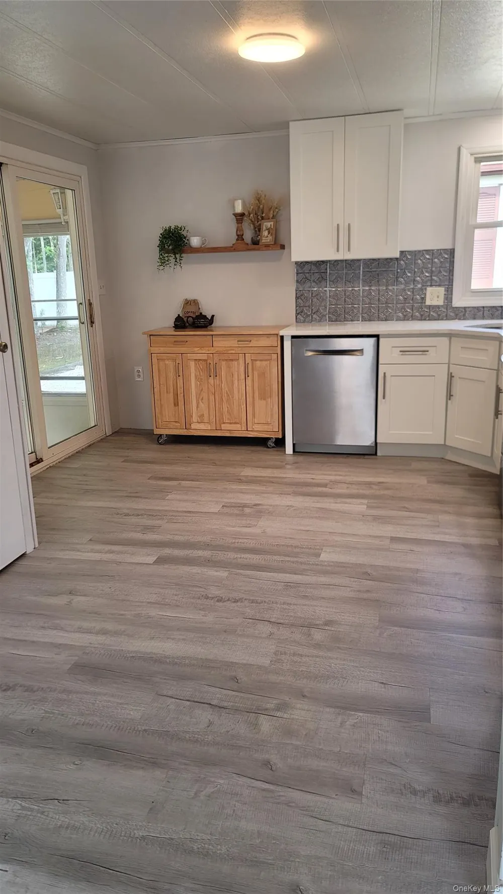 131 Village Circle W Manorville, NY 11949