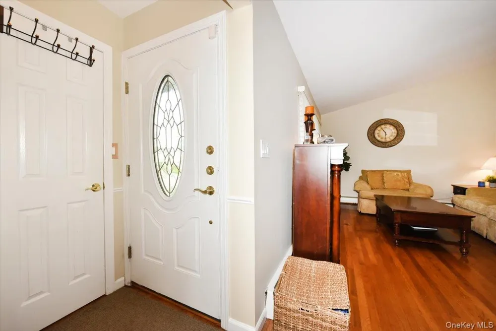 216 Linden Street Massapequa Park, NY 11762