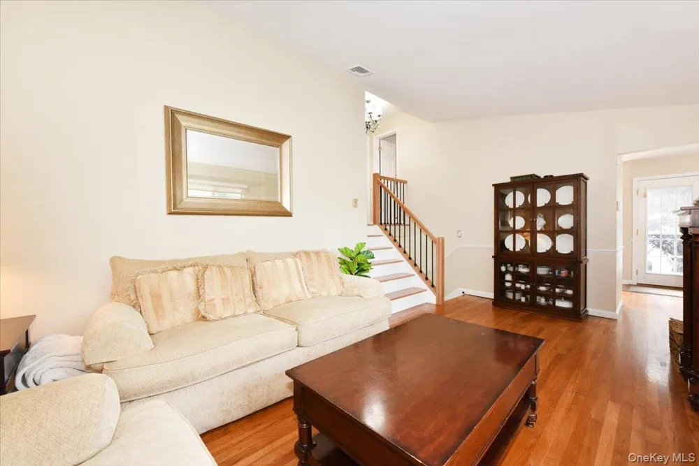 216 Linden Street Massapequa Park, NY 11762