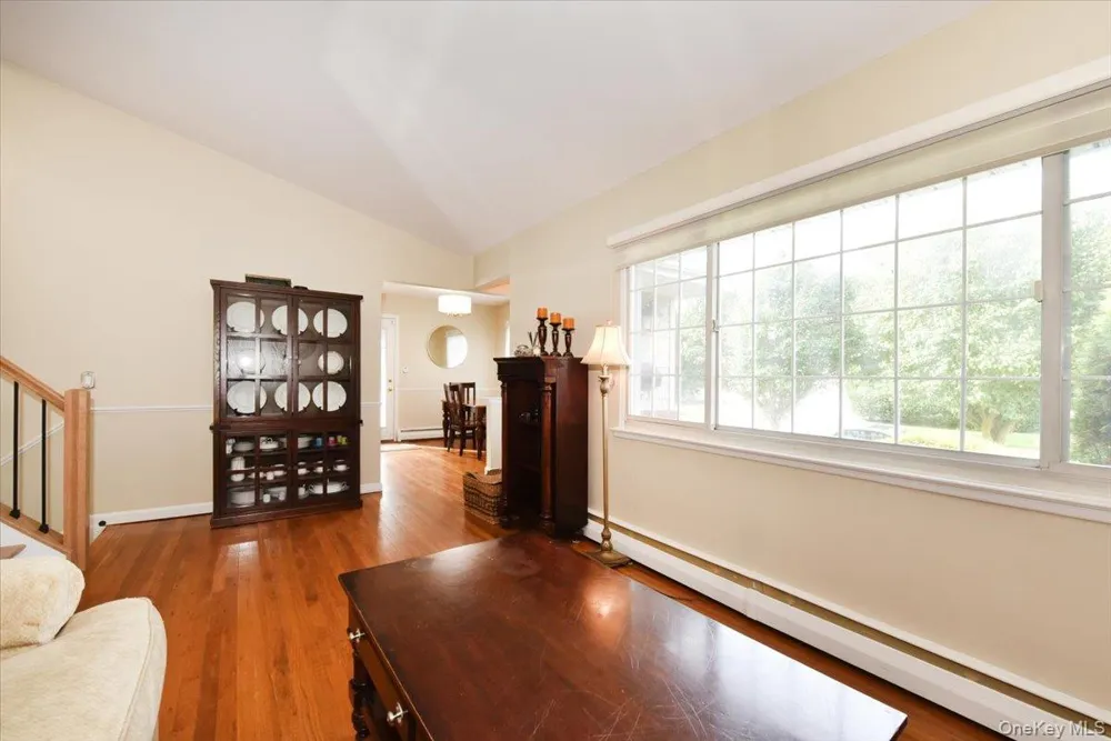216 Linden Street Massapequa Park, NY 11762