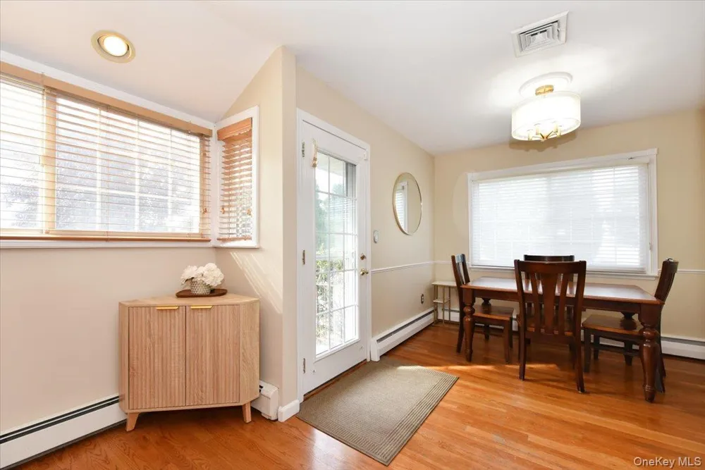 216 Linden Street Massapequa Park, NY 11762
