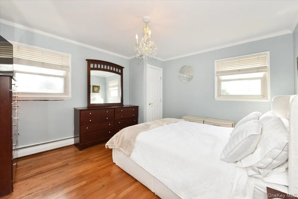 216 Linden Street Massapequa Park, NY 11762