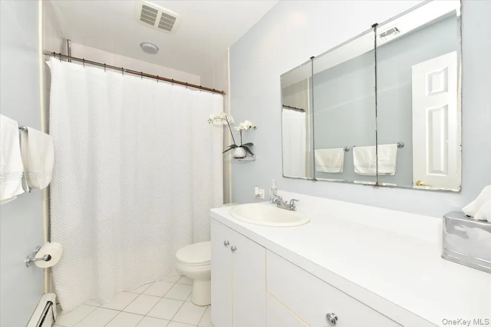 216 Linden Street Massapequa Park, NY 11762