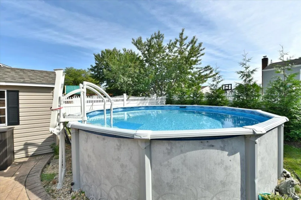 216 Linden Street Massapequa Park, NY 11762