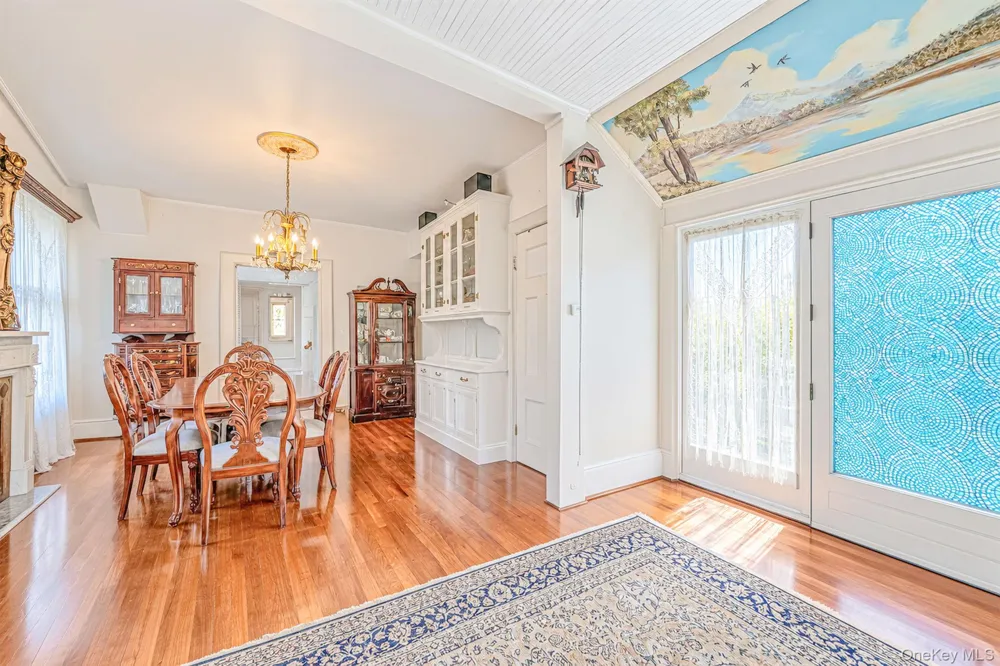 436 Bay Avenue East Patchogue, NY 11772