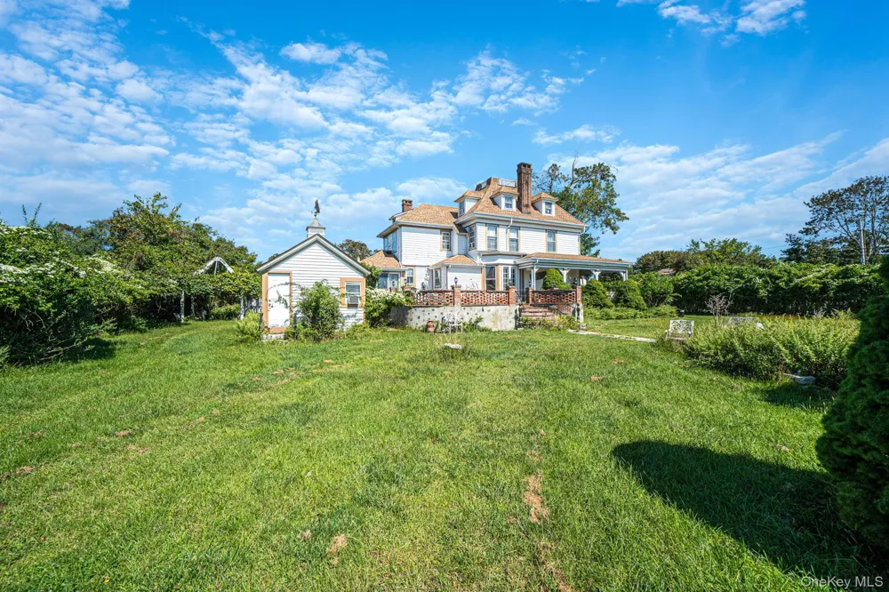 436 Bay Avenue East Patchogue, NY 11772