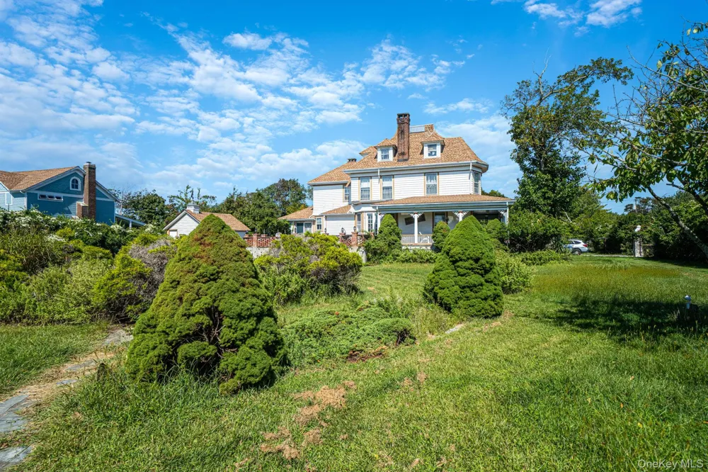 436 Bay Avenue East Patchogue, NY 11772