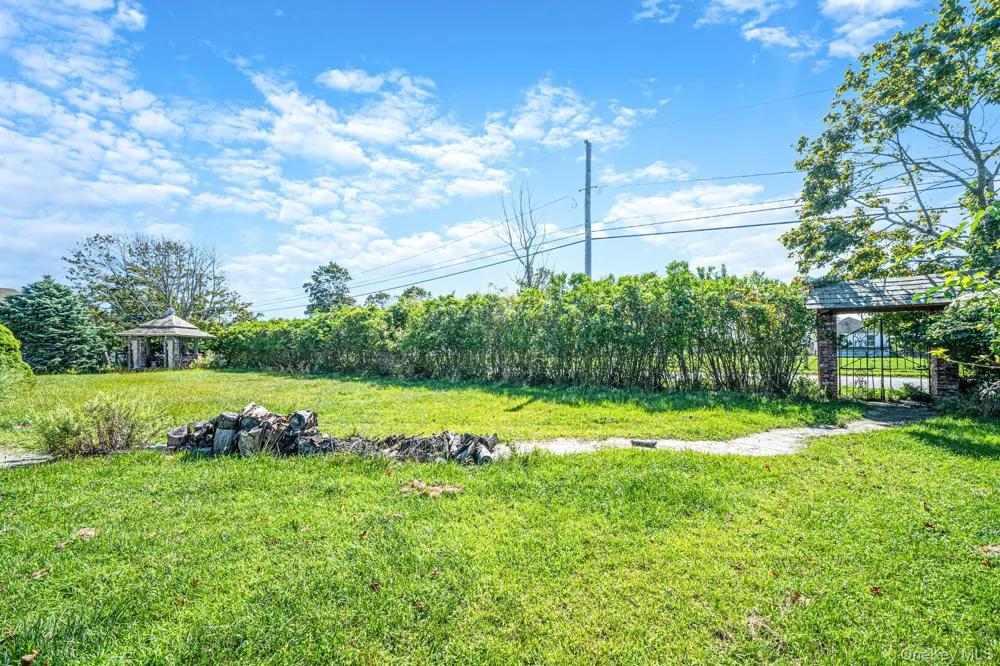 436 Bay Avenue East Patchogue, NY 11772