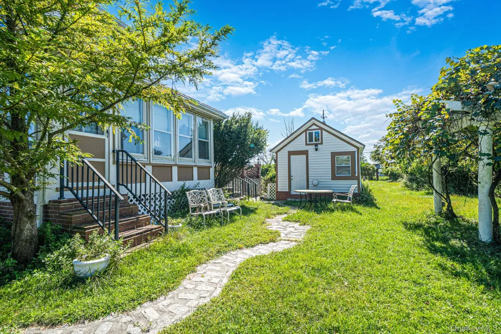 436 Bay Avenue East Patchogue, NY 11772
