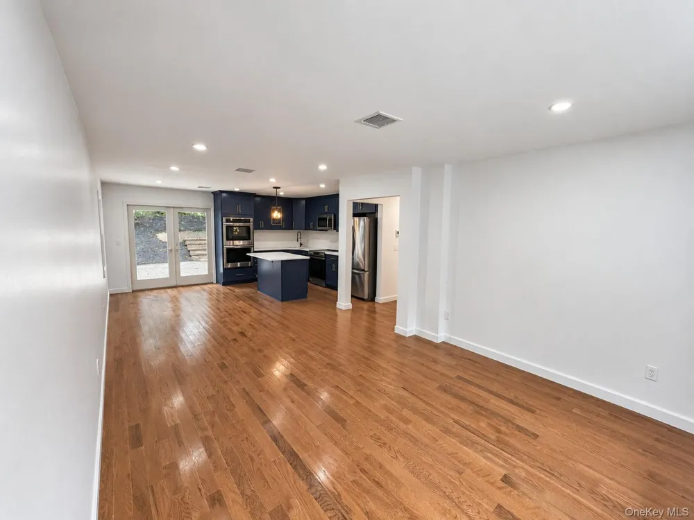 82 Ocean Avenue Northport, NY 11768