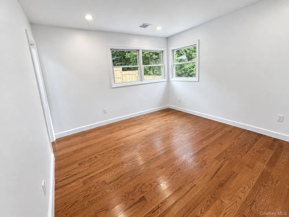 82 Ocean Avenue Northport, NY 11768