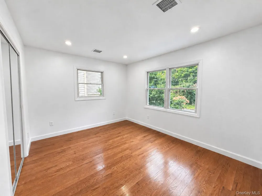 82 Ocean Avenue Northport, NY 11768