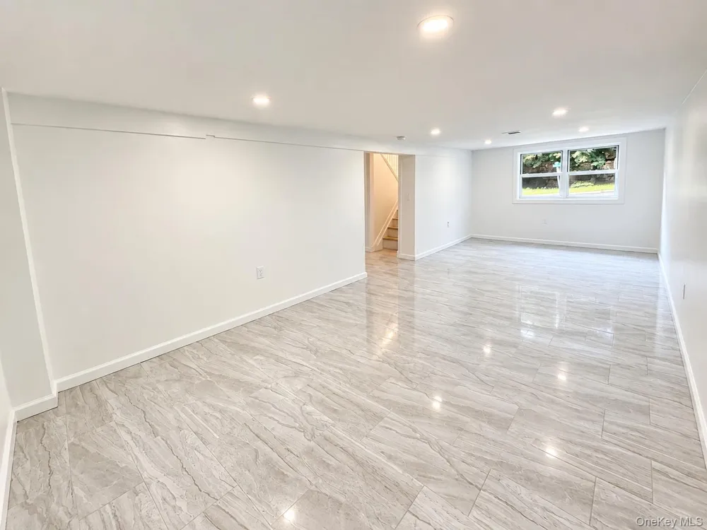 82 Ocean Avenue Northport, NY 11768