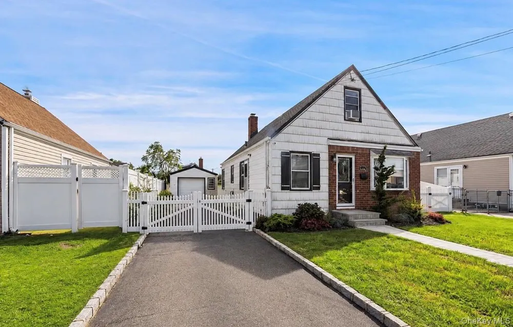 5 Marvin Avenue Hicksville, NY 11801