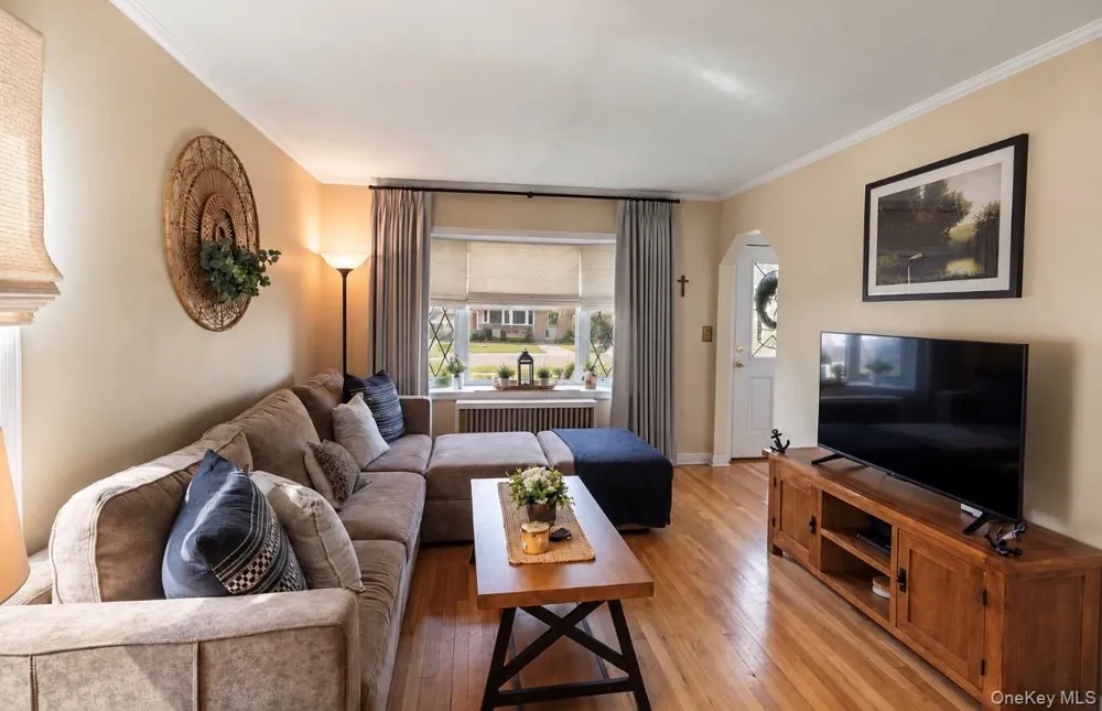 5 Marvin Avenue Hicksville, NY 11801