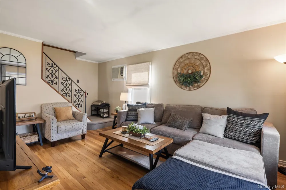 5 Marvin Avenue Hicksville, NY 11801
