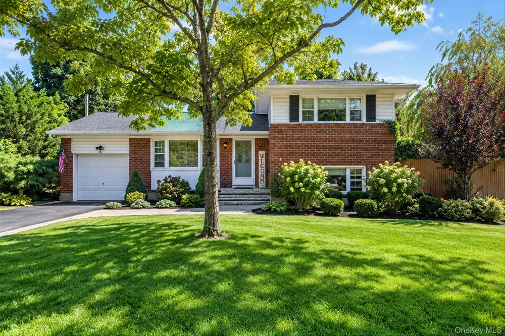6 Otsego Place Commack, NY 11725