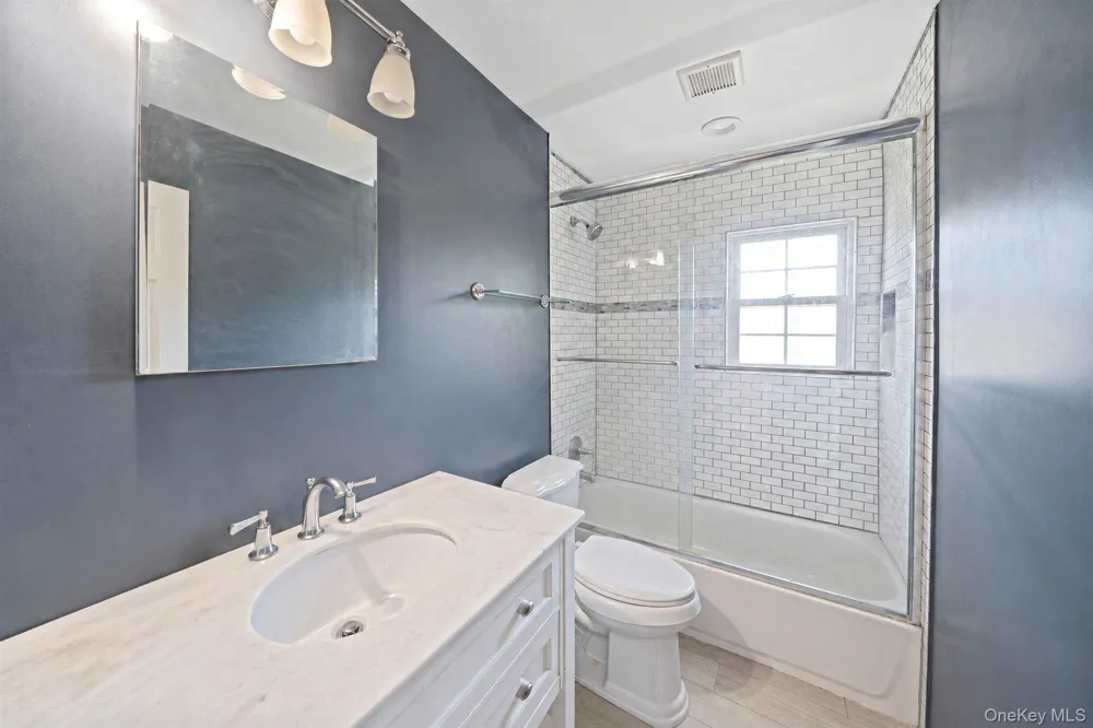 6 Otsego Place Commack, NY 11725