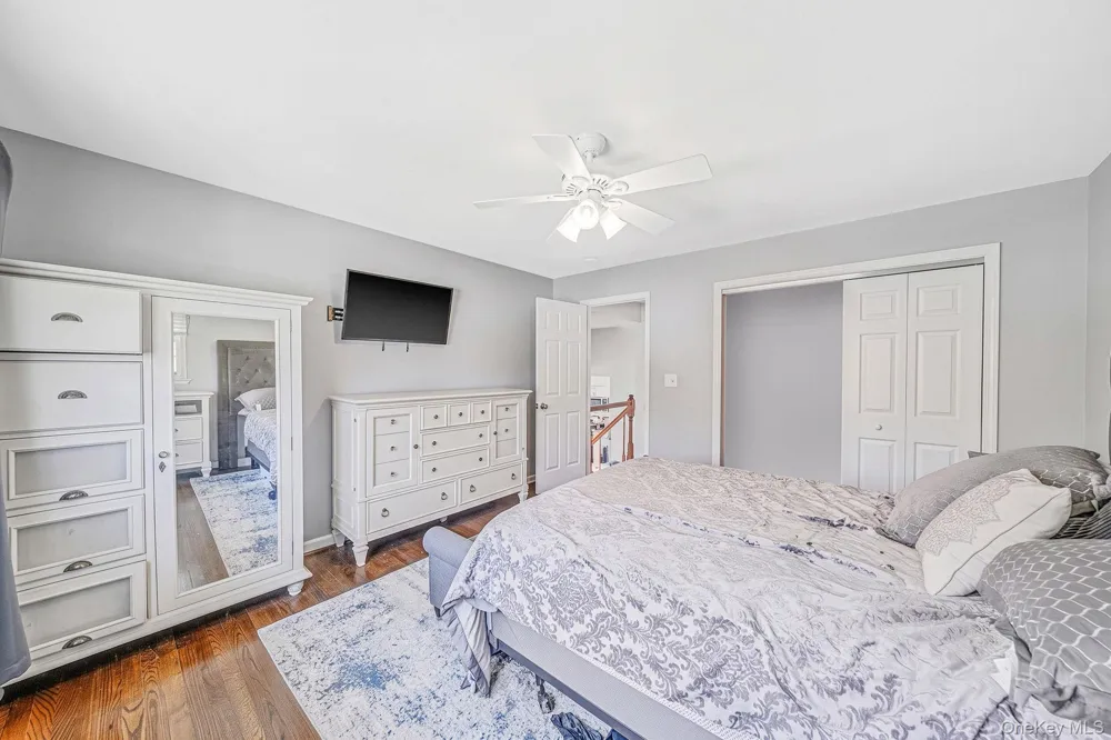 6 Otsego Place Commack, NY 11725